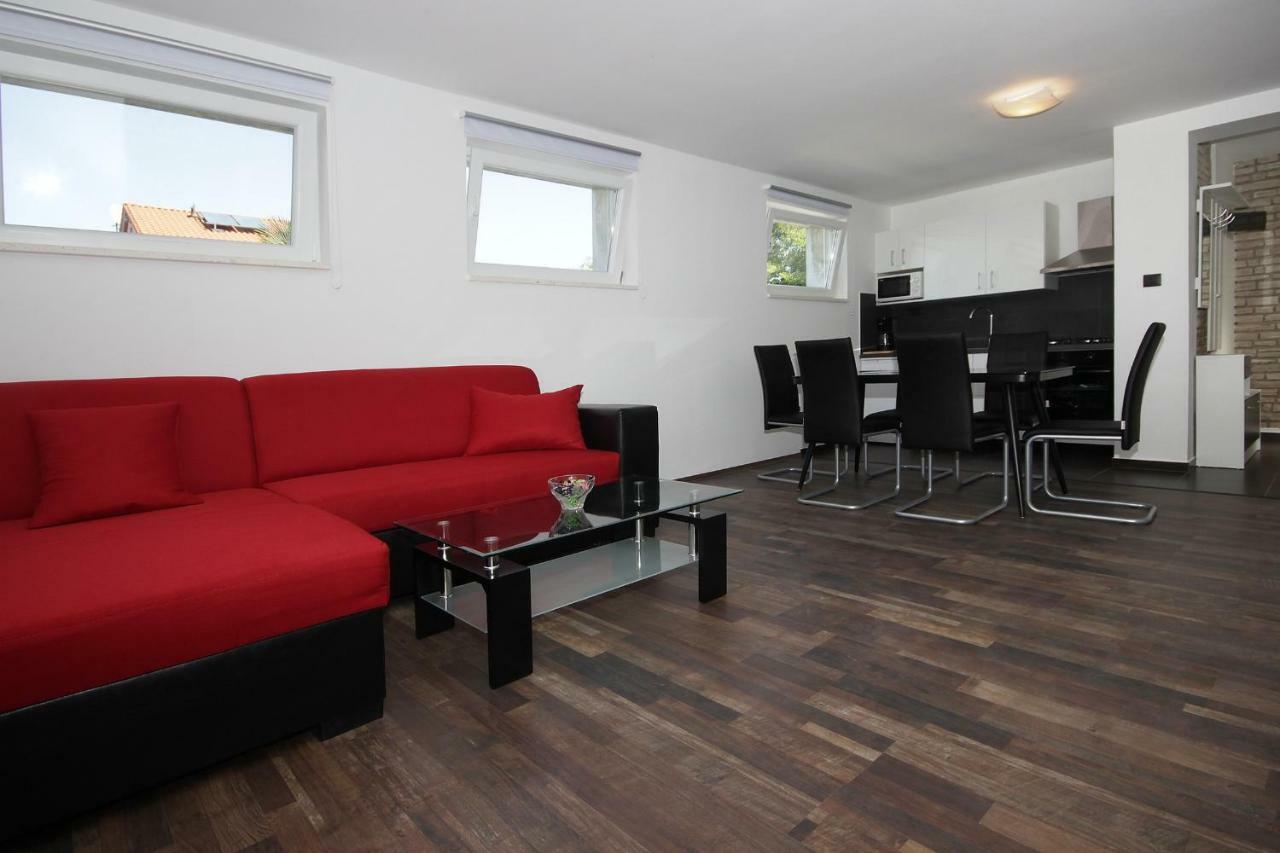 Apartments Natasa Pula Extérieur photo